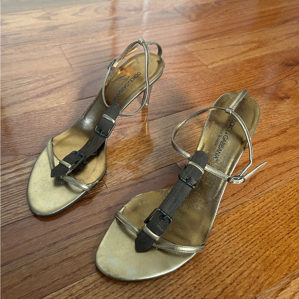 Dolce & Gabbana Metallic Gold Sandals with Metal Buckle 37.5